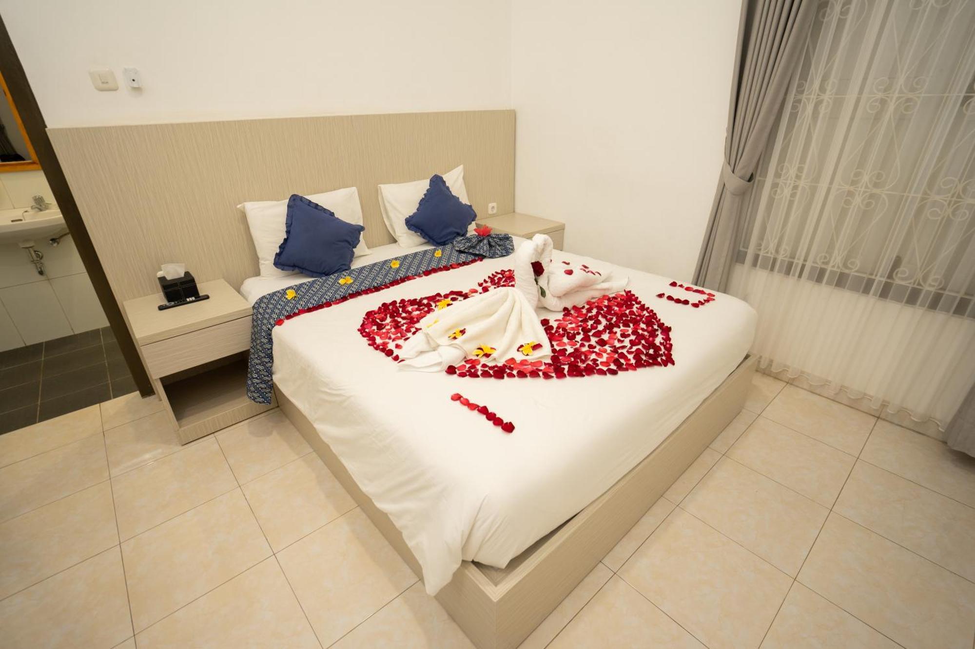 Yuwono Hotel & Villa Malioboro 요그야카르타 외부 사진