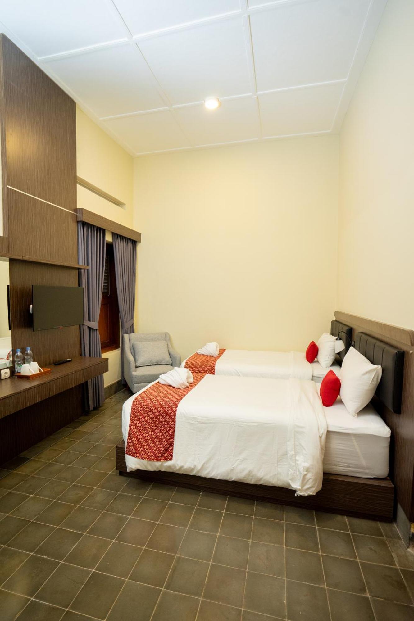 Yuwono Hotel & Villa Malioboro 요그야카르타 외부 사진