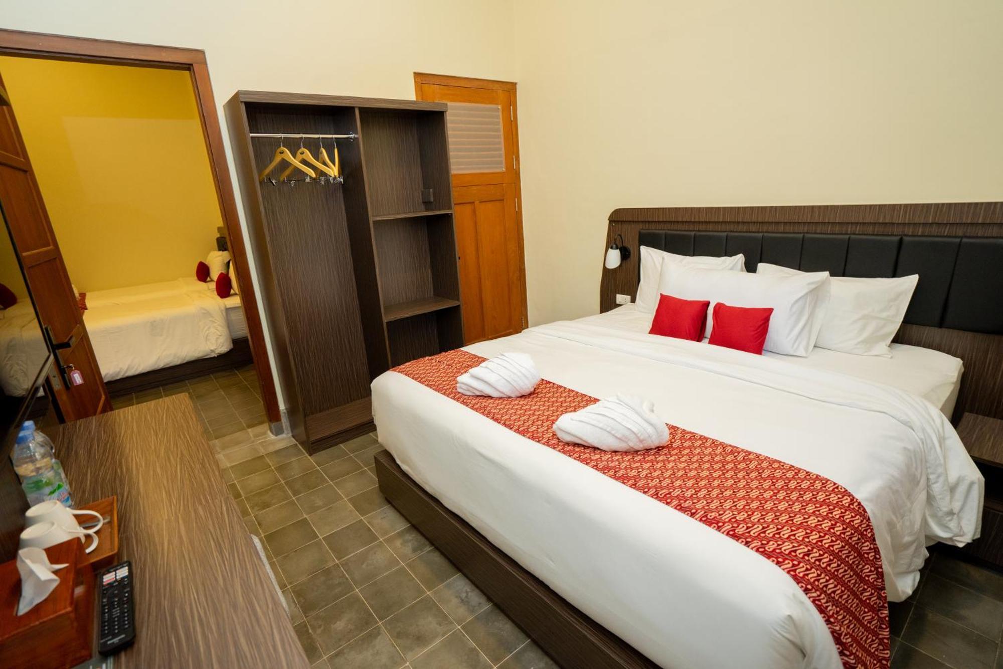 Yuwono Hotel & Villa Malioboro 요그야카르타 외부 사진