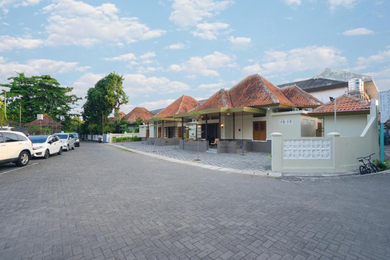 Yuwono Hotel & Villa Malioboro 요그야카르타 외부 사진