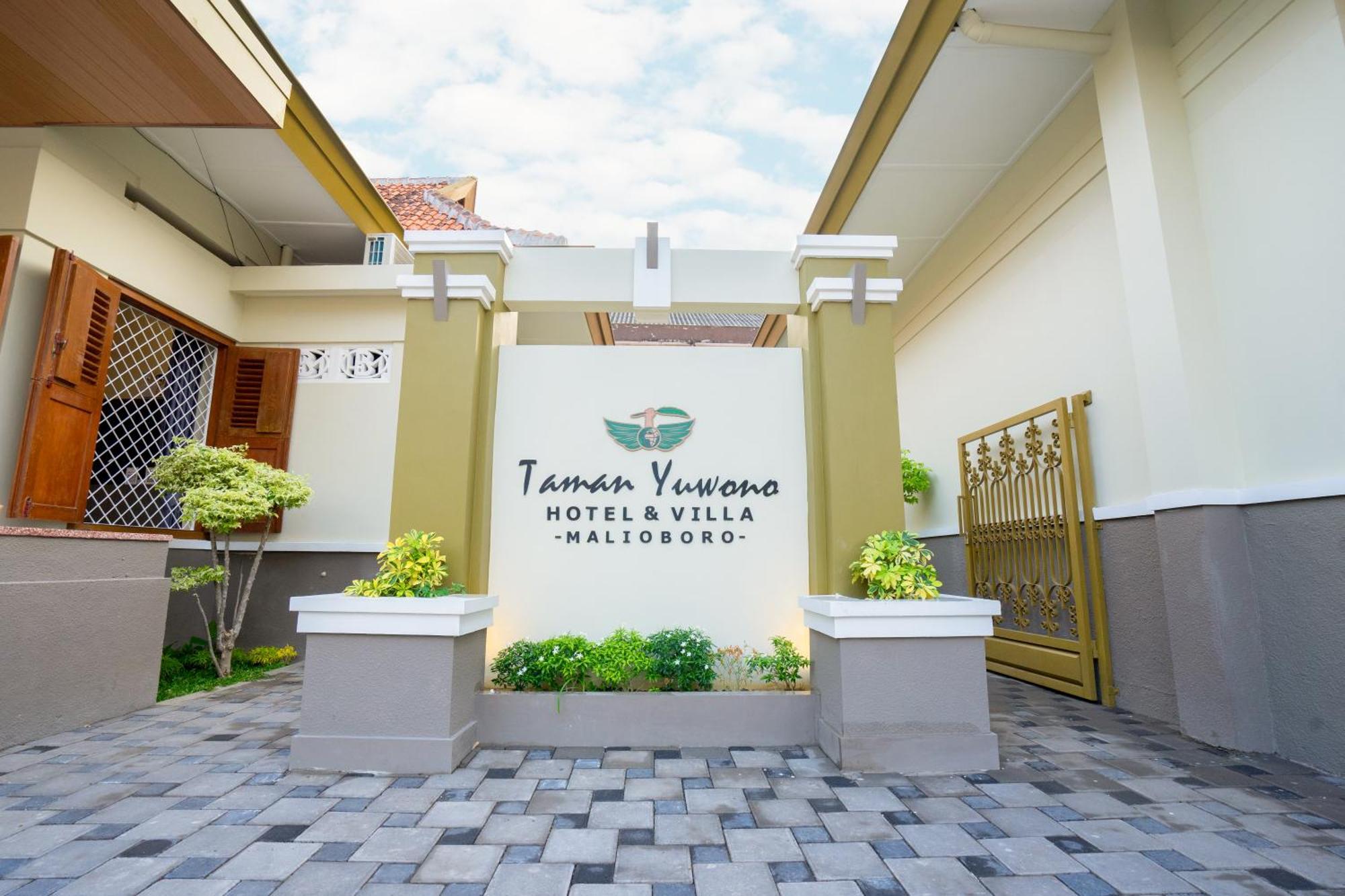 Yuwono Hotel & Villa Malioboro 요그야카르타 외부 사진